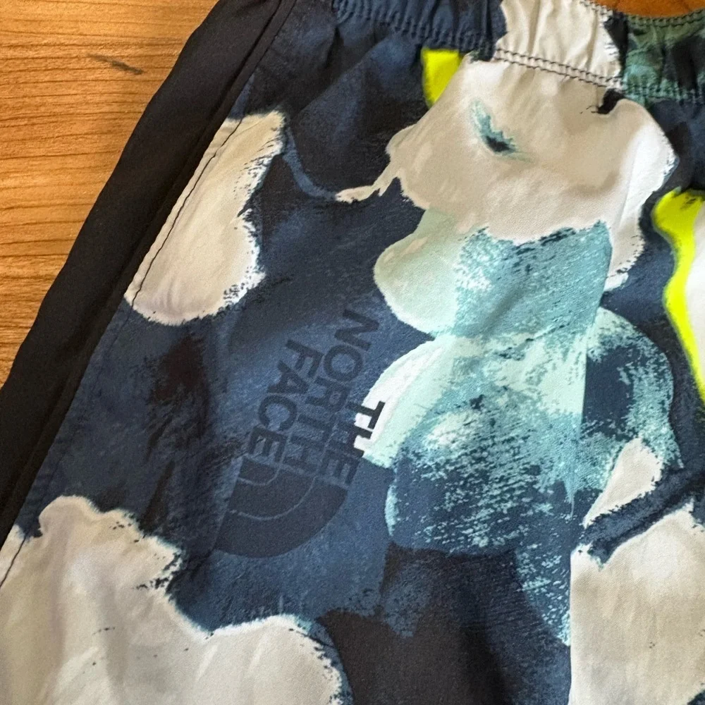 The North Face Men’s Elevation Swim Short Summit Navy Blue White Flash Dry Small